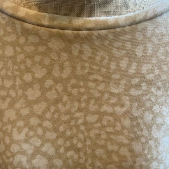 Colsie Shirt Size Small Great Condition leopard print - Picture 7 of 7